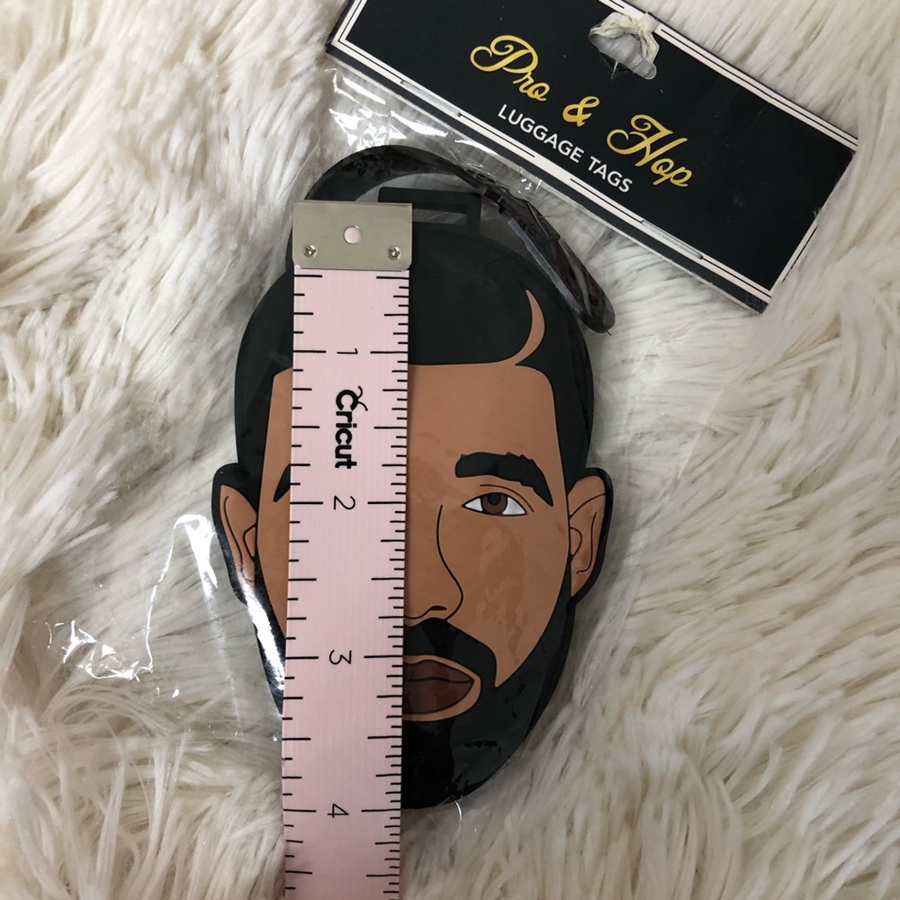 Cardi B luggage tag - Picture 3 of 4